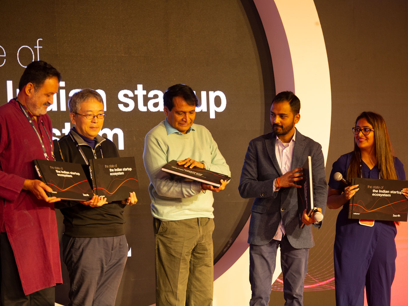 Minister Suresh Prabhu Releases Inc42’s 'The State of Indian Startup Ecosystem 2018' Report