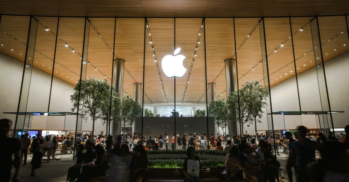 Apple bets big on India as first flagship store opens in Mumbai