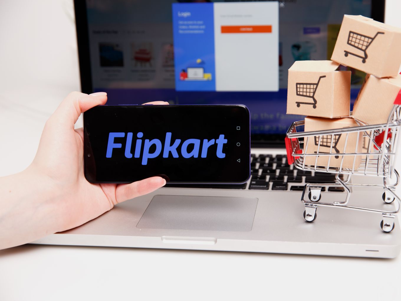 Flipkart To Launch First Offline Furniture Retail Store For FurniSure