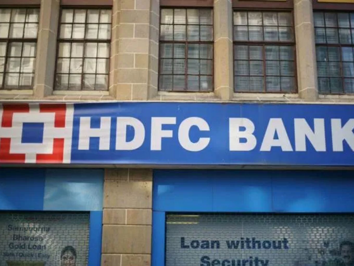HDFC Bank’s Net Banking, UPI Service And ATMs Crash