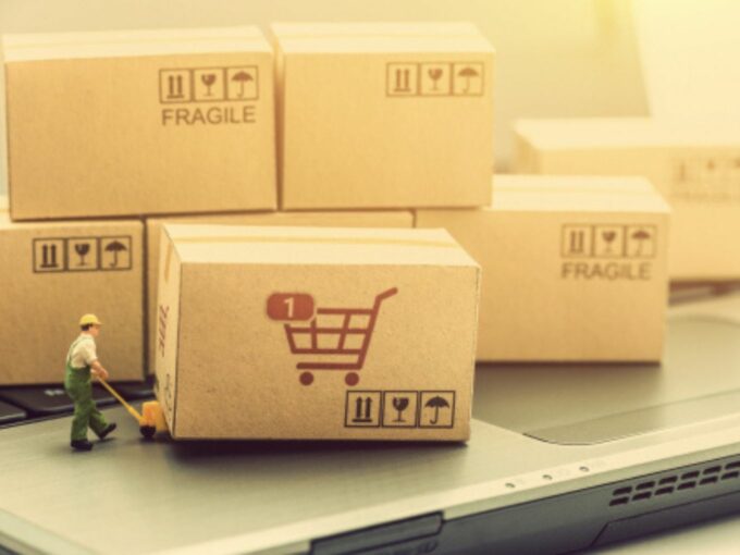 Piyush Goyal, DPIIT Come Forward To Resolve Ecommerce Delivery Issue