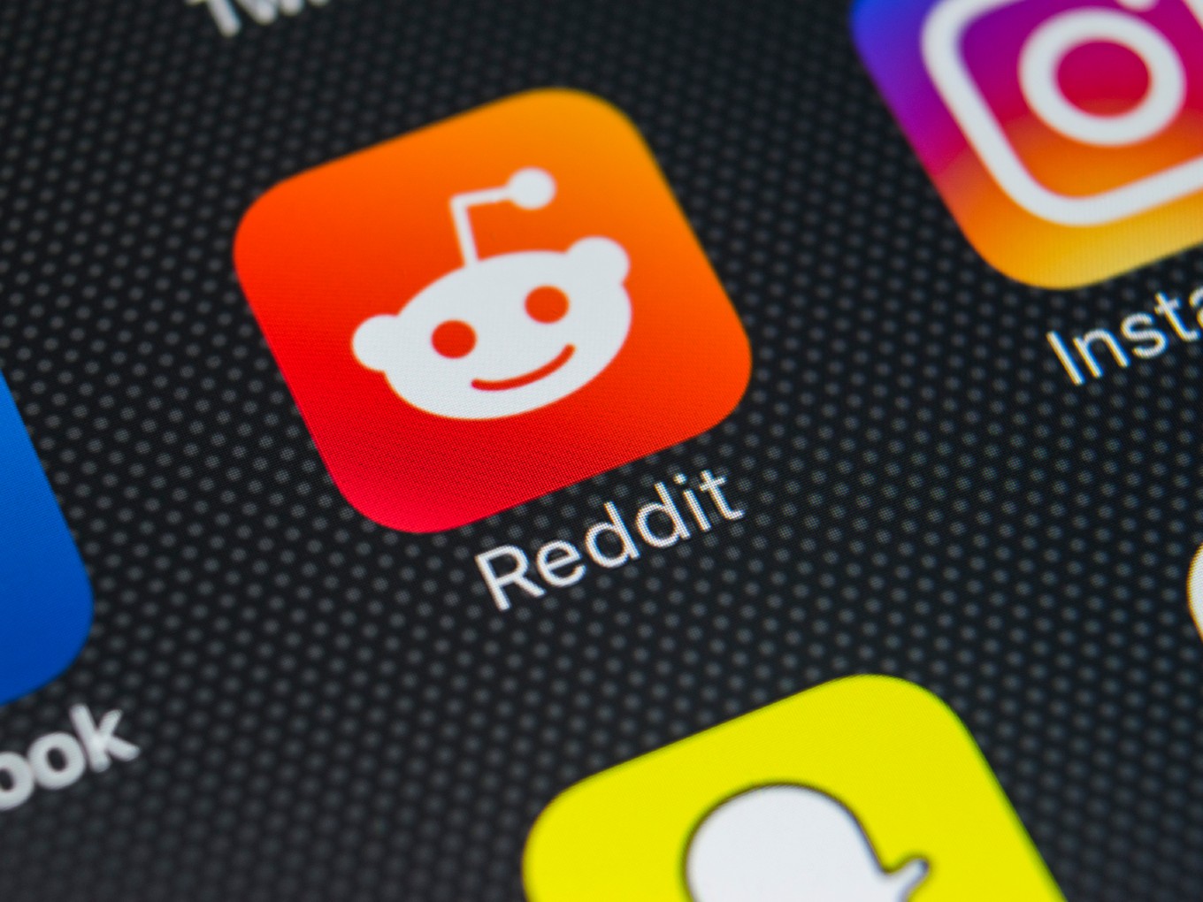 Product Stories: Reddit And The Story Of Zero Users In Its First Month 