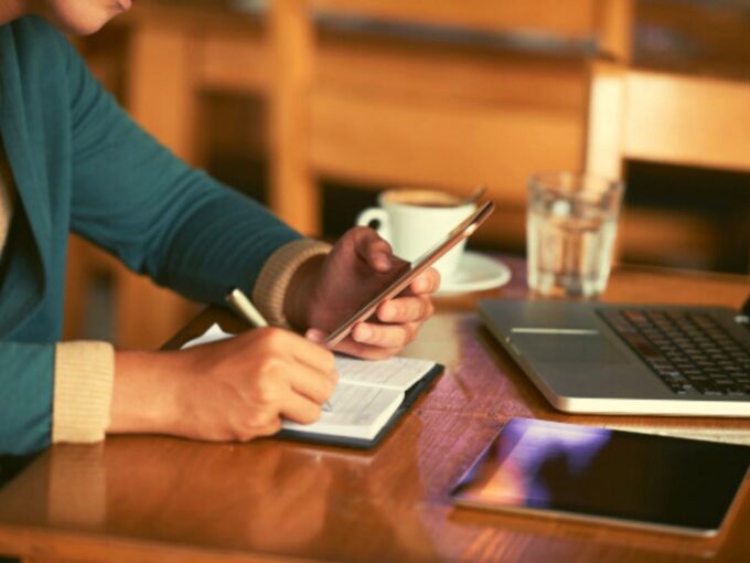 Tips For Employees To Tide Over The Covid-19 Crisis