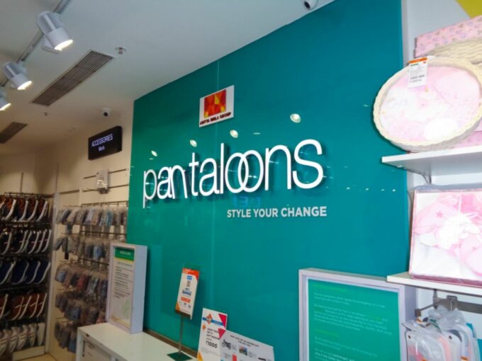 Amazon, Flipkart Eye Stake In Aditya Birla Retail To Win Fashion Battle