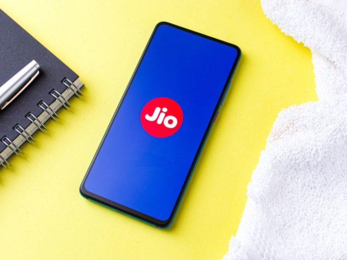 Reliance Jio had reported INR 54.5K Cr revenue in FY2020, leading to a slightly widened profit margin to INR 5,599 Cr.