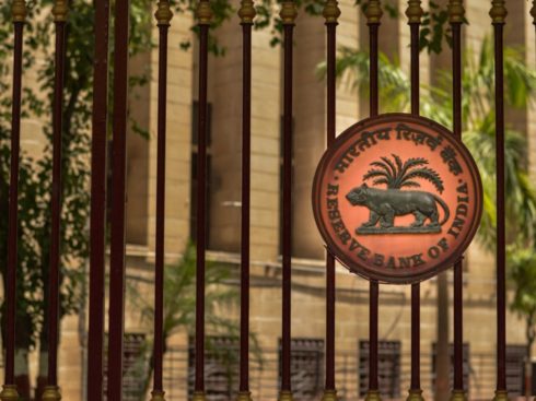 RBI Rejects Amazon, Netflix’s Demand To Store Customers’ Credit Card Details