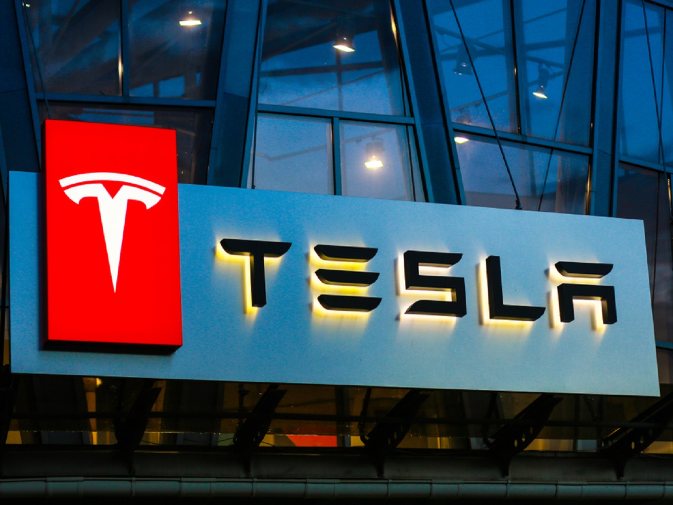 Manufacture Tesla In India First Before Import Duty Relief, Govt Tells Elon Musk