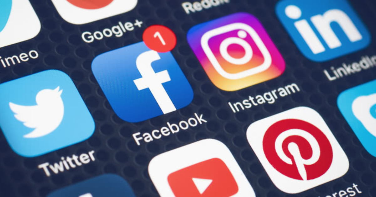 Centre Mulls ‘Risk-Based' Framework For Social Media Age-Gating