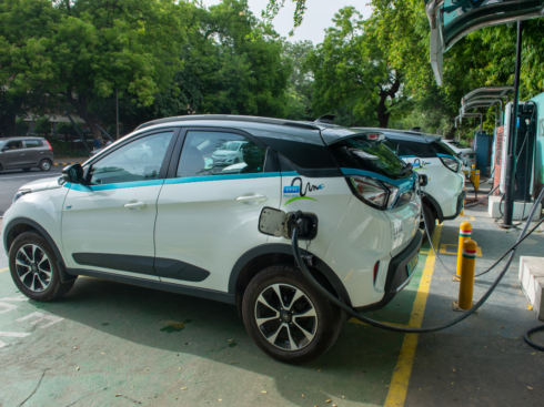 India Home To 21.7 Lakh Registered EVs, 10,967 Public Charging Stations: MoS