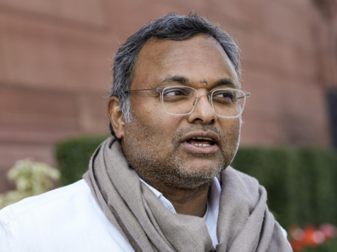 Karti Chidambaram Refutes IT Minister’s Claims Of Big Thumbs Up On Data Protection Bill