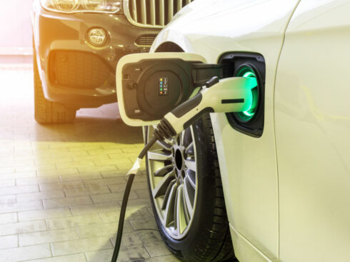 PFC Approves INR 633 Cr Loan For Procuring EVs, BluSmart To Deploy 5,000 Electric Cars